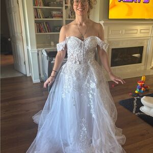 Elegant White Off-Shoulder Wedding Dress